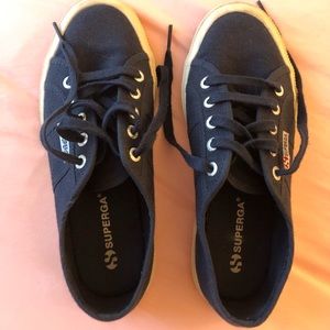 SUPERGA 2750 COTU CLASSIC
NAVY